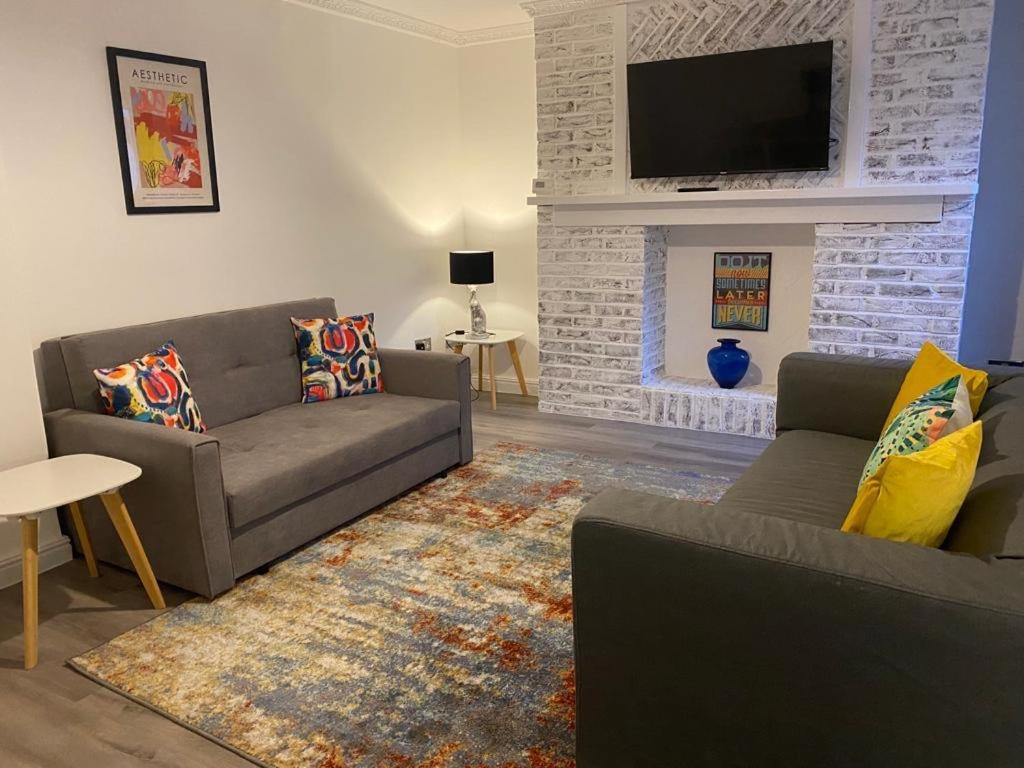 Kemptown Courtyard Apartment *